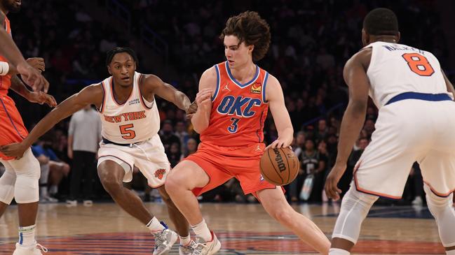 NEW YORK, NY - FEBRUARY 14: Josh Giddey #3 of the Oklahoma City Thunder moves the ball during the game against the New York Knicks on February 14, 2022 at Madison Square Garden in New York City, New York.  NOTE TO USER: User expressly acknowledges and agrees that, by downloading and or using this photograph, User is consenting to the terms and conditions of the Getty Images License Agreement. Mandatory Copyright Notice: Copyright 2022 NBAE  (Photo by Brian Babineau/NBAE via Getty Images)