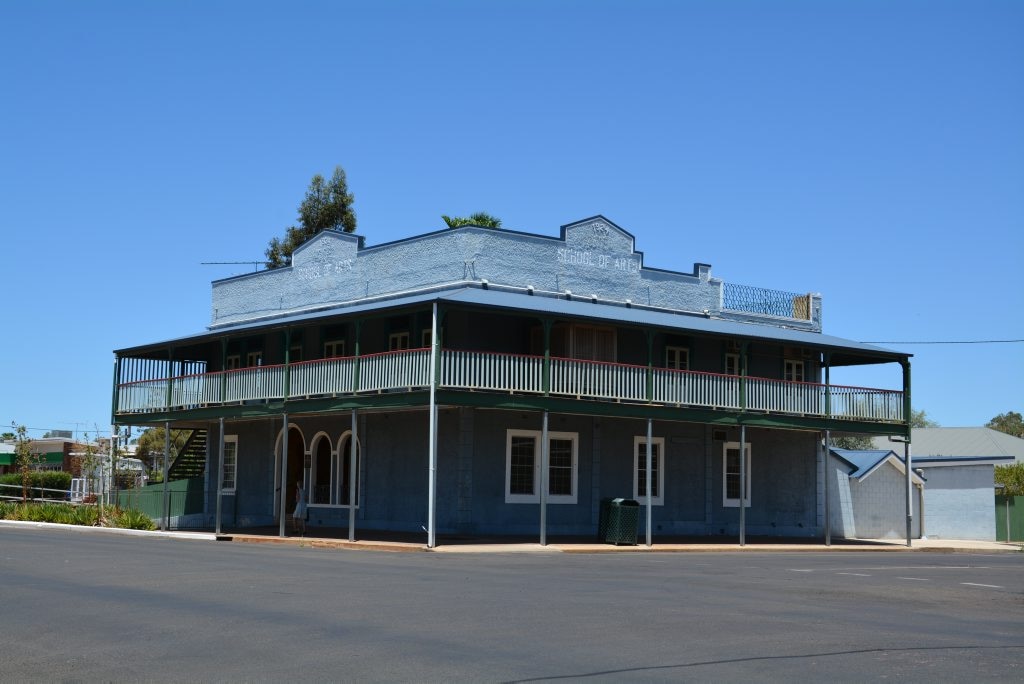 Gorgeous houses and buildings worth a view during a drive around Charleville in western Queensland. Photo Rae Wilson / Newsdesk. Picture: Rae Wilson