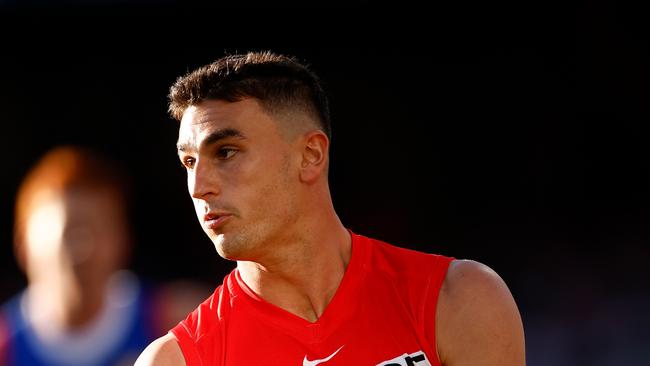 SYDNEY, AUSTRALIA - JULY 28: Sam Wicks of the Swans in action during the 2024 AFL Round 20 match between the Sydney Swans and the Western Bulldogs at The Sydney Cricket Ground on July 28, 2024 in Sydney, Australia. (Photo by Michael Willson/AFL Photos via Getty Images)