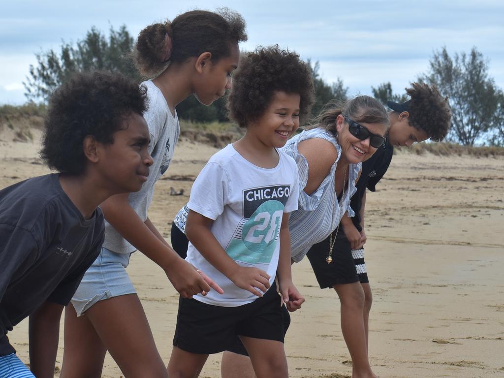 Esaias Woyse, Chloe Yasserie, Lyle Davis, Mackay councillor Alison Jones and Harper Davis at the Mackay & District South Sea islander Association's 2022 Australia Day Celebrations in Quota Park. Picture: Lillian Watkins