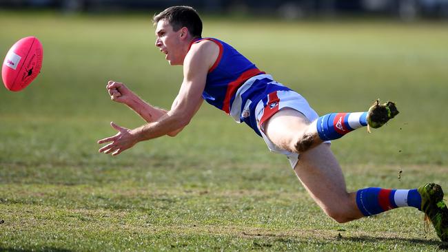 Clinton Young in action for Gisborne. Picture: Andy Brownbill