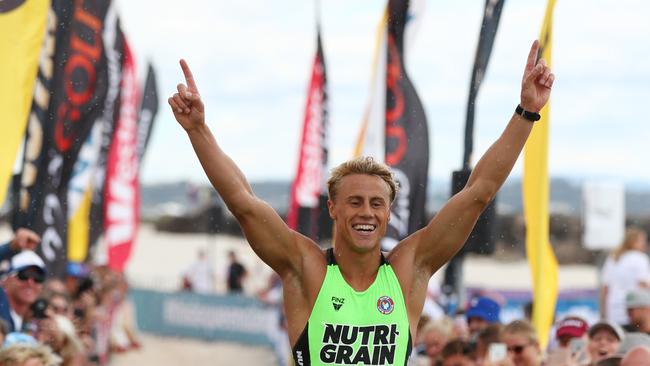 COOLANGATTA, AUSTRALIA - OCTOBER 13: Matt Bevilacqua celebrates winning the 2019 Coolangatta Gold on October 13, 2019 in Coolangatta, Australia. (Photo by Chris Hyde/Getty Images)