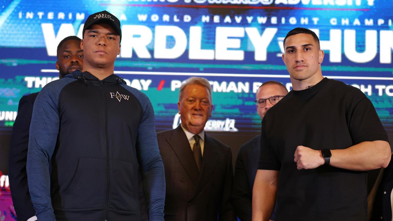 What time does Australian Justis Huni fight Fabio Wardley?