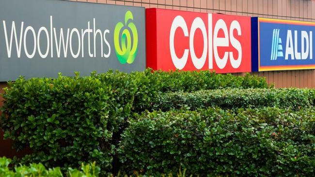 Craig Emerson’s code of conduct is aimed at supermarkets with annual revenues exceeding $5bn, including Woolworths, Coles and ALDI. Picture: Asanka Ratnayake/Getty Images