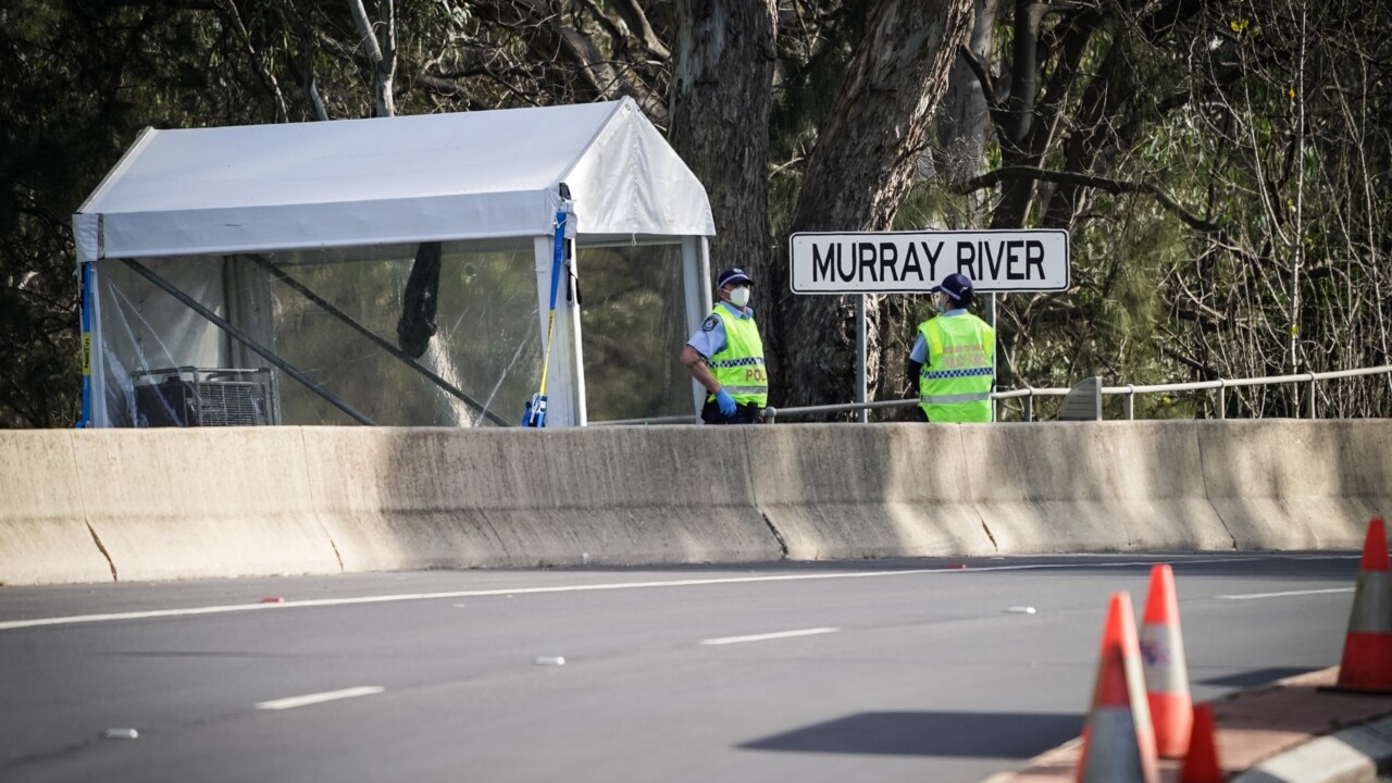 Regional areas along Vic and NSW border 'hung out to dry'