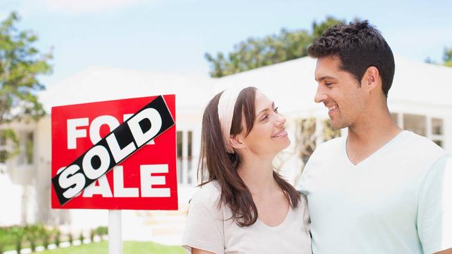 It's all smiles as Medadvisor and Althea enter sales agreements for non-core assets. Pic via Getty