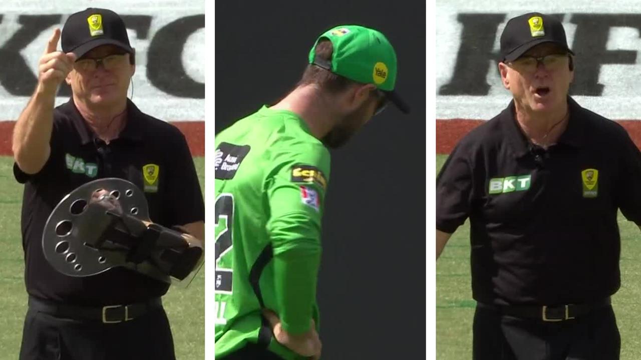 Pembalikan gawang Ashton Turner, wasit Bruce Oxenford, Melbourne Stars vs Perth Scorchers
