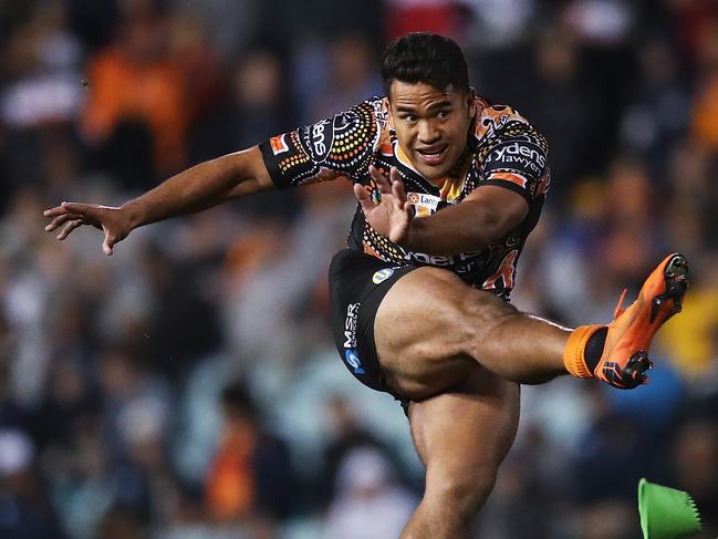 Esan Marsters is pretty much the only Wests Tigers player worth owning in SuperCoach. Picture. Phil Hillyard