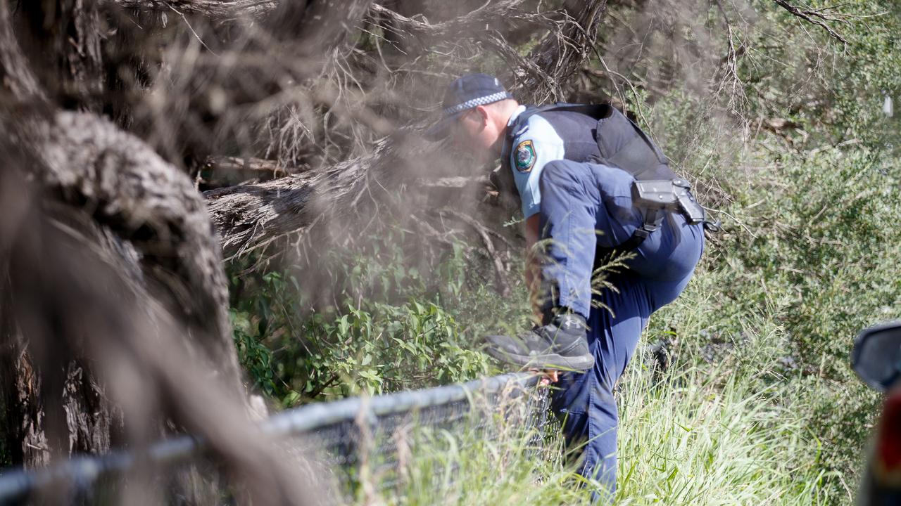 警司丹尼·多尔蒂表示，两人的死亡可能是出于金钱动机，两名嫌疑人已经逃往海外。图片来源：NewsWire/Nikki Short