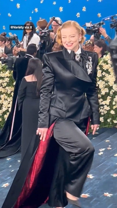 Aussie Sarah Snook walks the Met Gala red carpet