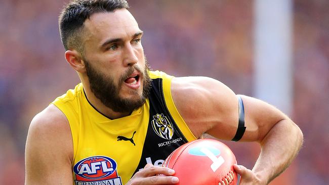 Shane Edwards on his way to 25 disposals in Richmond’s grand final win over Adelaide last year. Picture: Mark Stewart.