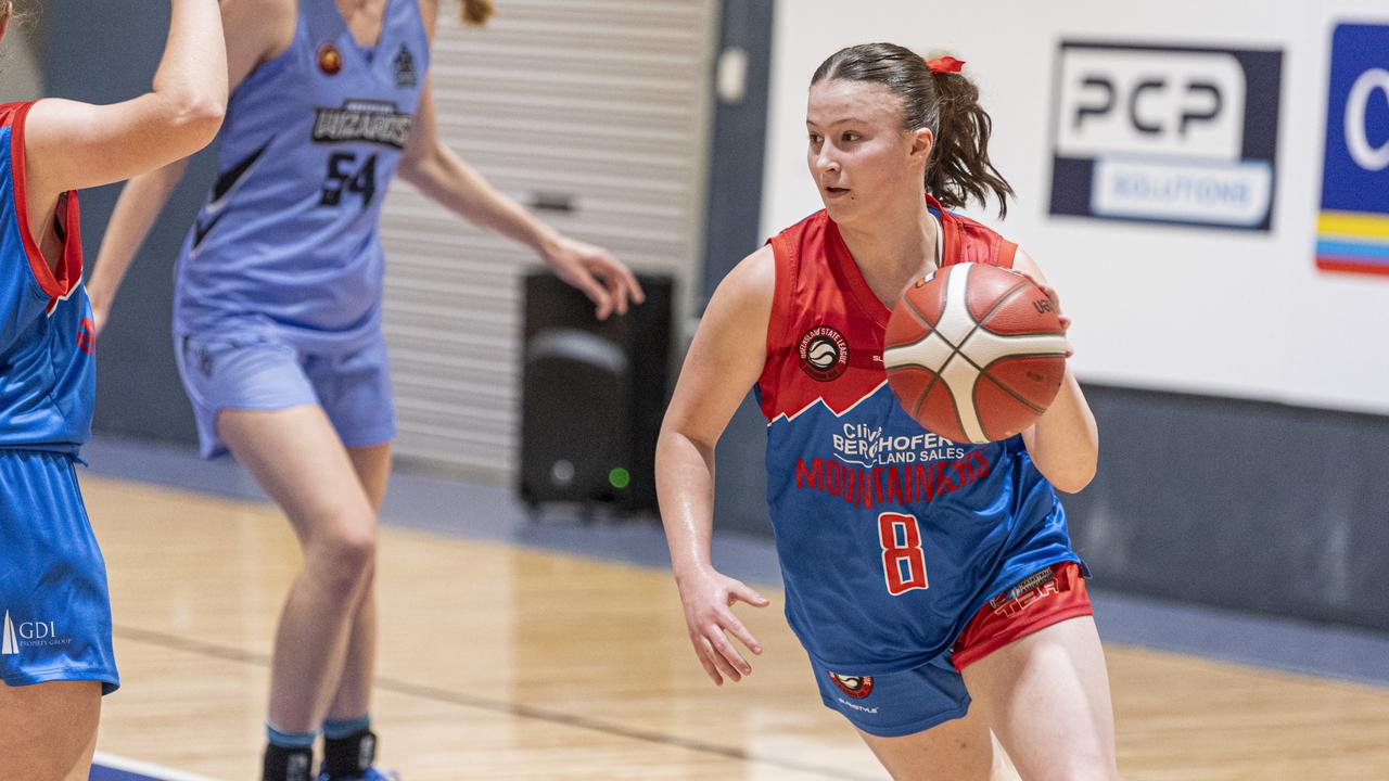 Toowoomba Mountaineers Laura Conway dribbles around the Northside Wizards defence. Picture: Kevin Farmer