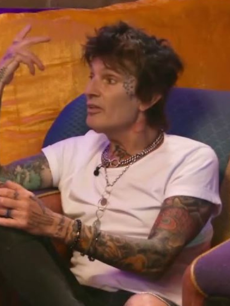 Tommy Lee opened up about his excessive drinking on Bill Maher’s podcast.