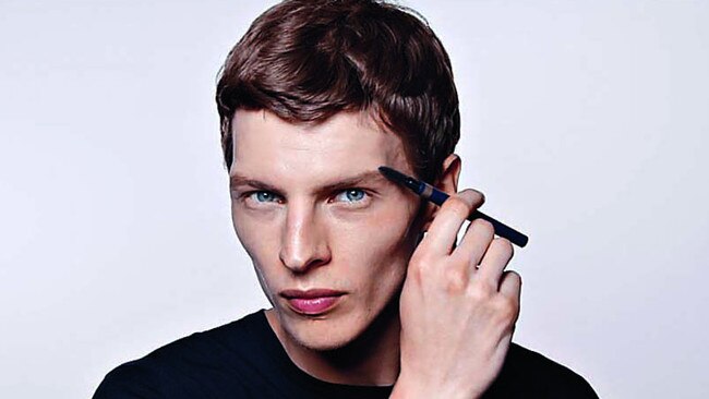 Boy de Chanel makeup