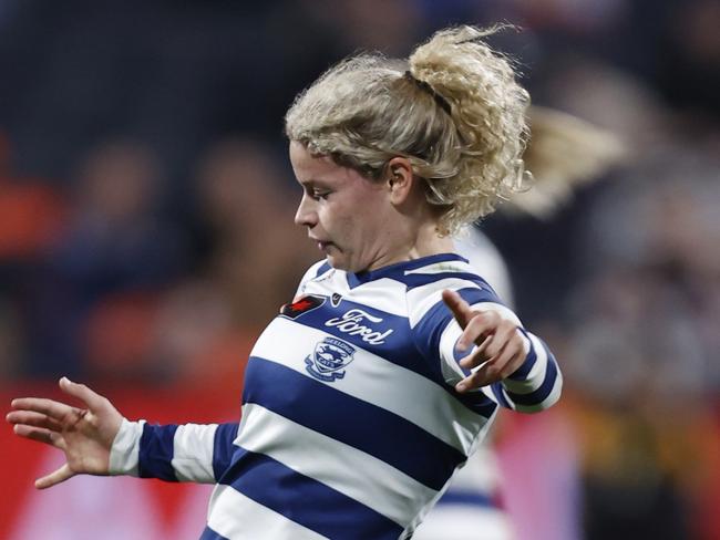 GEELONG, AUSTRALIA - SEPTEMBER 02: Georgie Prespakis of Geelong kicks the ball during the round one AFLW match between Geelong Cats and Western Bulldogs at GMHBA Stadium, on September 02, 2023, in Geelong, Australia. (Photo by Darrian Traynor/Getty Images)