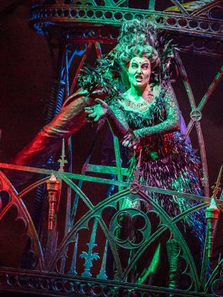 The Wizard of Oz Regent Theatre review: Get ready to wind your way to ...