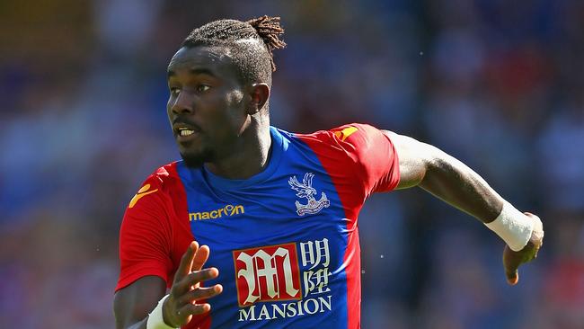 LONDON, ENGLAND - AUGUST 06: Pape Souare of Crystal Palace in action during the Pre Season Friendly match between Crystal Palace and Valencia at Selhurst Park on August 6, 2016 in London, England. (Photo by Christopher Lee/Getty Images)