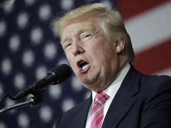 Republican presidential candidate Donald Trump speaks at a rally, Saturday, Oct. 1, 2016, in Manheim, Pa. (AP Photo/John Locher)