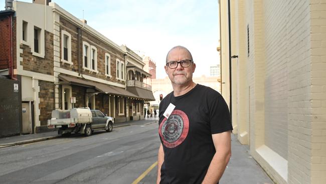 The Hotel Metropolitan publican, Damian Peterson, wants the original council plan to make part of Pitt St one-way. Picture: Keryn Stevens