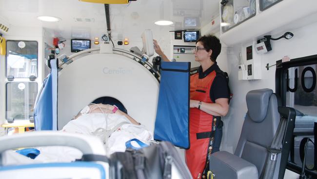 The Australian Stroke Alliance aims to put lightweight brain scanners in the back of ambulances, on helicopters and aeroplanes to improve health outcomes for rural and remote residents.