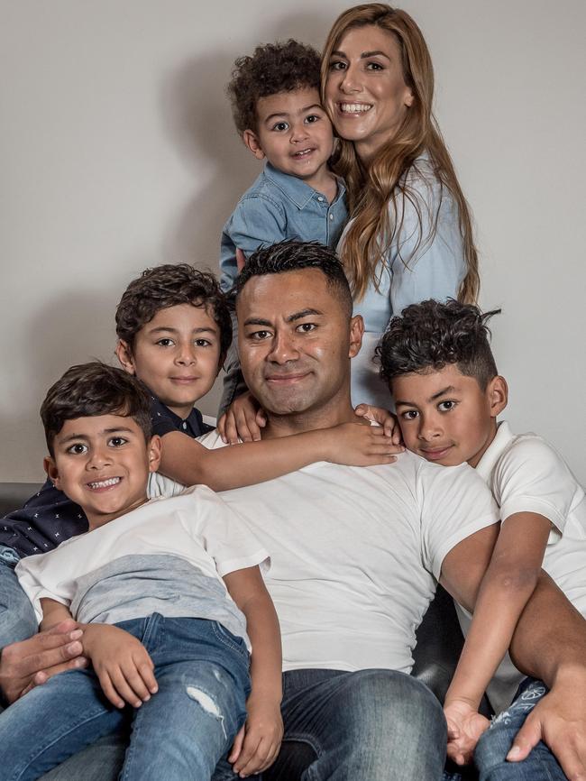 <s1>Getting home before bedtime is important for dad David Rodan, centre, with wife Carla and their four boys Sales, 20 months, Tomasi, 5, Maikel, 7, and Tevita, 8. </s1>                        <s1/>Picture: Jake Nowakowski