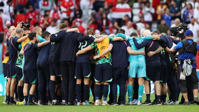 The Australian players after the victory. Picture: Clive Brunskill/Getty Images