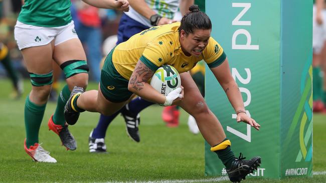 Sarah Riordan of Australia dives over for a try at the 2017 Women's World Cup.