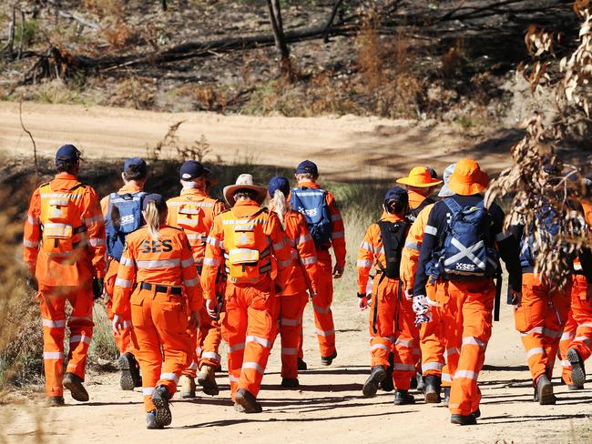 Hundreds joined the search for AJ. Picture: NCA NewsWire / Peter Lorimer.