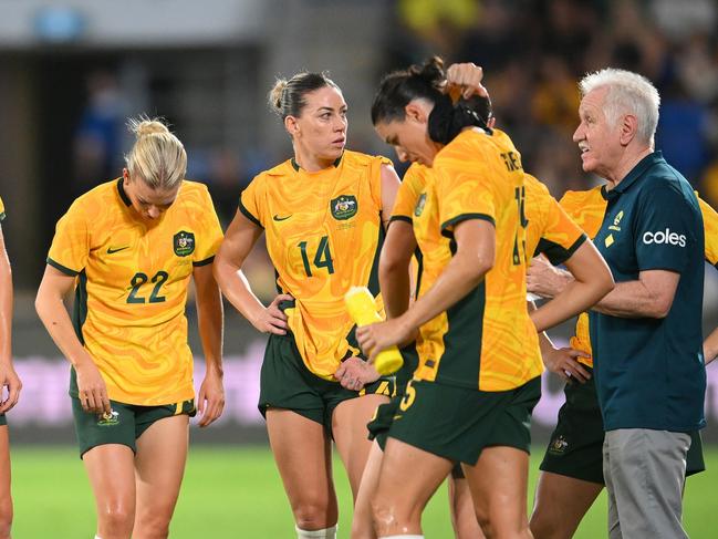 GOLD COAST, AUSTRALIA - DECEMBER 01: Tom Sermanni, Interim Head Coach of Australia talks to his players during the International Friendly match between the Matildas and Brazil at Cbus Super Stadium on December 01, 2024 in Gold Coast, Australia. (Photo by Matt Roberts/Getty Images)