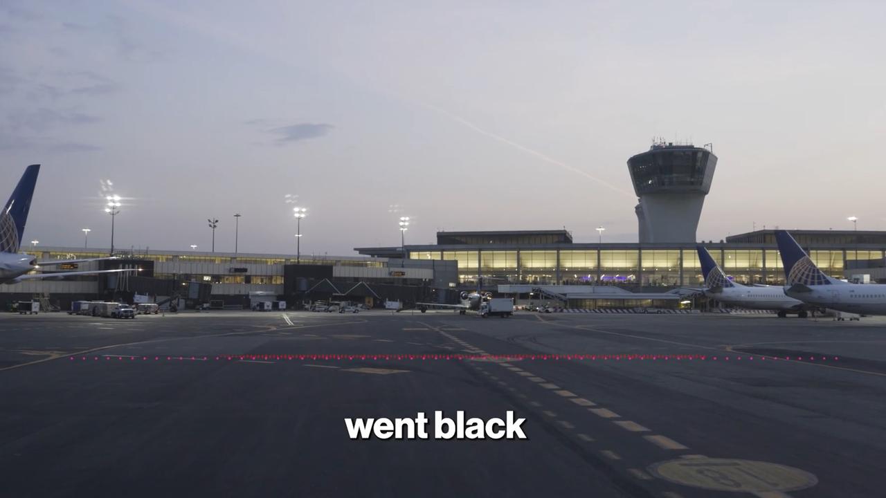 Air traffic controllers for Newark Airport lost contact with planes for about 30 seconds last week – with issues still persisting.