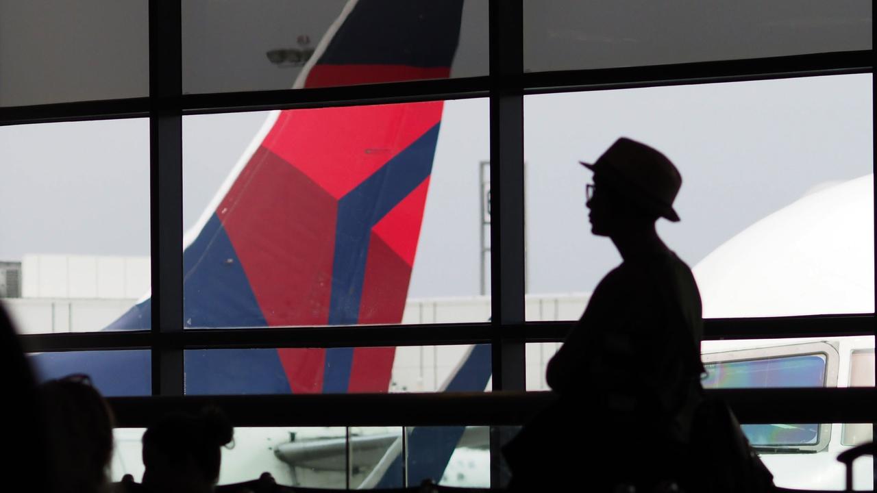 The service resumed about 20 hours after the emergency landing. Picture: Robyn Beck / AFP