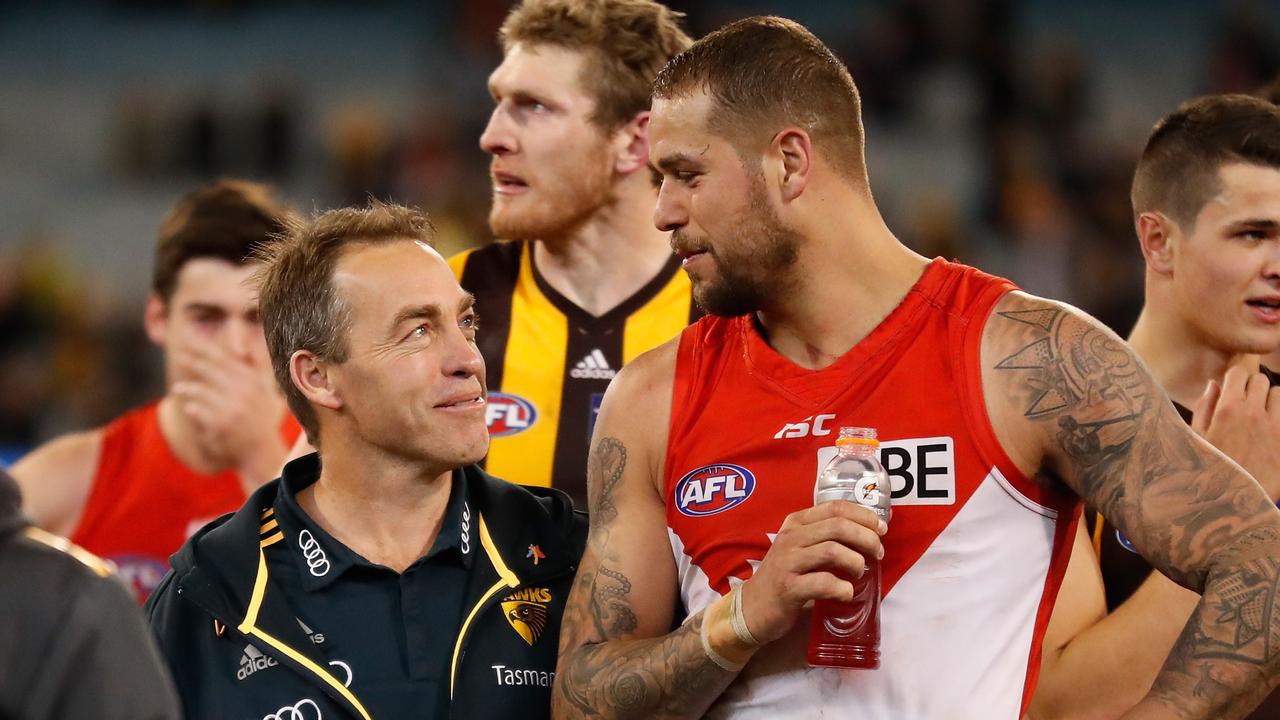 Alastair Clarkson and Lance Franklin catch up during the 2017 season. Picture: Michael Willson/AFL Media/Getty Images