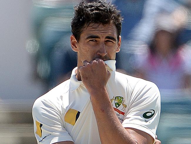 SPORT - Test match cricket, Day 4, Australia vs South Africa, WACA, Perth. Photo by Daniel Wilkins. PICTURED- Australia's Mitchell Starc reacts after a catch is dropped by Josh Hazlewood off his bowling.