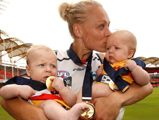 Erin Phillips with children Blake and Brooklyn.