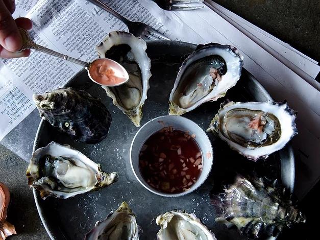 You can have rich taste and still be a cheapskate with Burgster’s $1 oyster deal. 