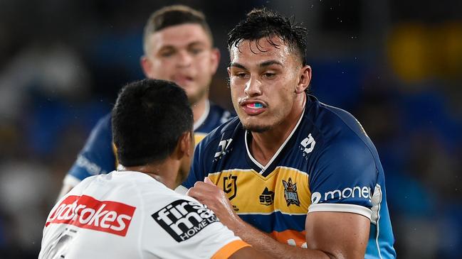 GOLD COAST, AUSTRALIA - MARCH 19: Tino Fa'asuamaleaui of the Titans runs with the ball during the round two NRL match between the Gold Coast Titans and the Brisbane Broncos at Cbus Super Stadium on March 19, 2021, in Gold Coast, Australia. (Photo by Matt Roberts/Getty Images)