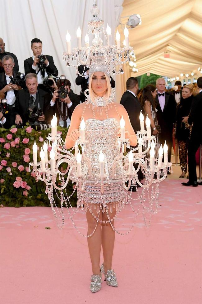 Katy Perry wears Moschino at the 2019 Met Gala.