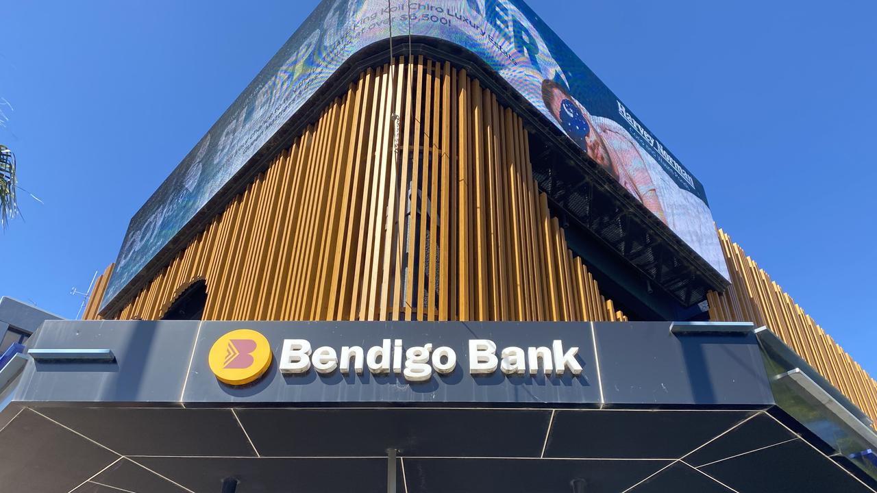 Bendigo Bank proposes Suncorp merger as better alternative than ANZ