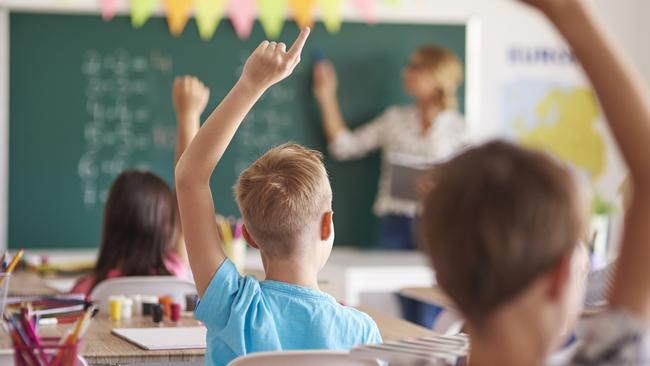 The states and territories could be required to roll out mandatory phonics checks in primary schools as part of a new agreement with the commonwealth government.