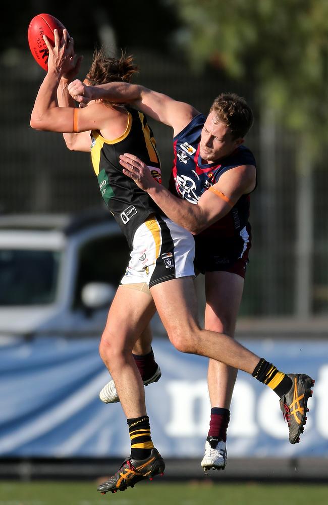 Kyneton was dumped from Bendigo FL finals by a ruthless Sandhurst on Sunday. Picture: Yuri Kouzmin.