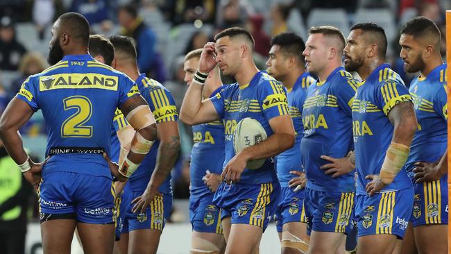 Eels players after a Cowboys try during their Semi Final match.