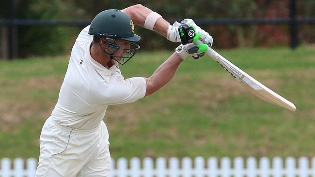 Steve Taylor in action for Northcote. Picture: Hamish Blair