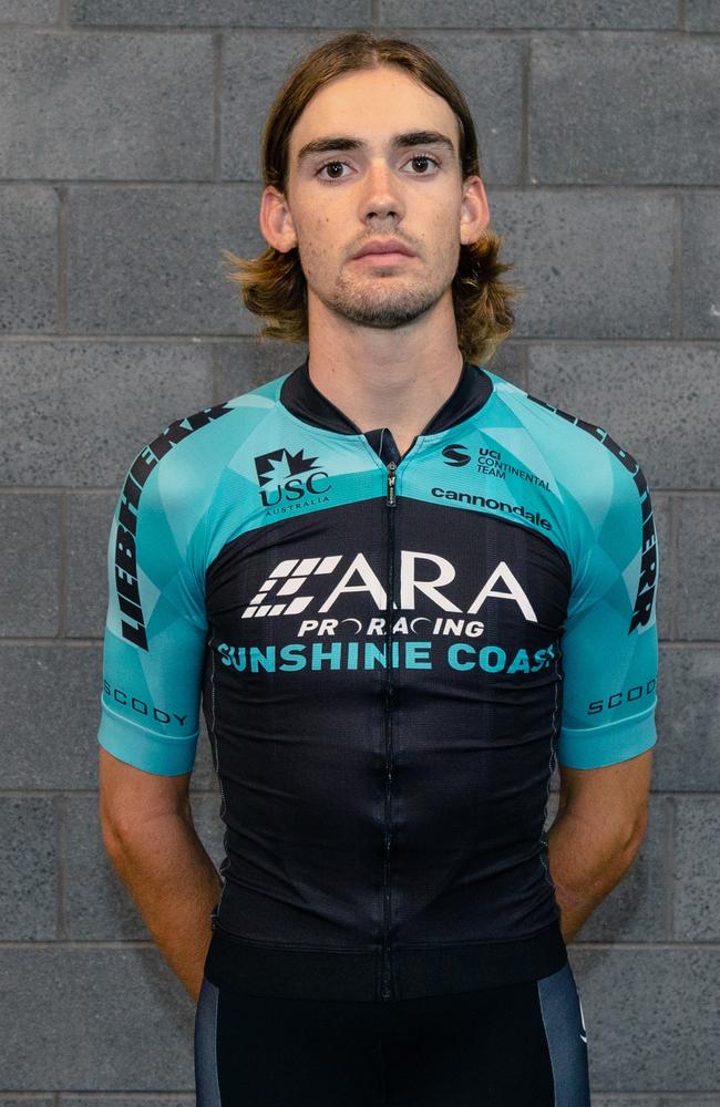 Alastair Mackellar has secured a one-year deal with Israel Start-up Nation's development team.