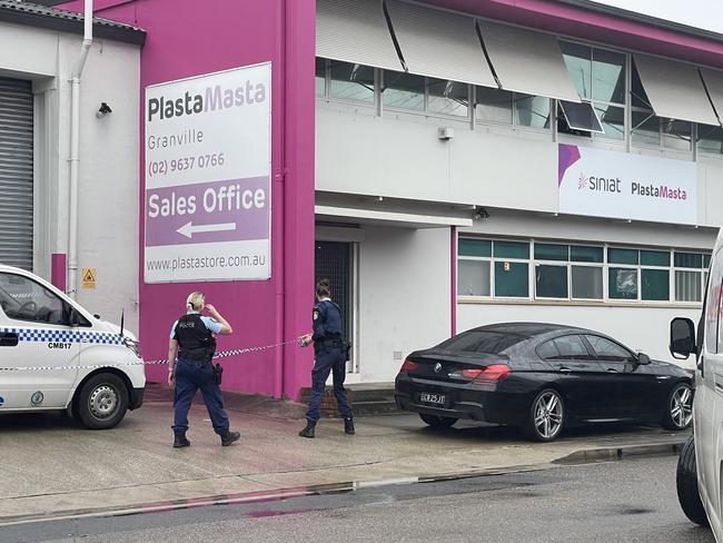 SYDNEY, AUSTRALIA - NewsWire Photos - 02 OCTOBER 2024: Police at the site of a worksite where a man has lost his life in Sydney’s west on Wednesday morning. Emergency services were called to a worksite on Kendall St in Clyde shortly before 8am following reports of a workplace accident. It is understood plaster collapsed and struck a 55-year-old man. Despite the efforts of paramedics to treat him, the man succumbed to his injuries. Picture: NewsWire