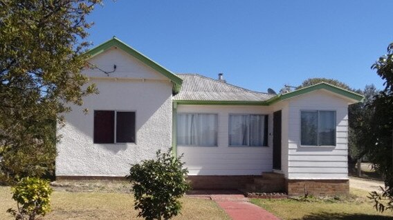 Three bedroom house at 12 McGregor Terrace, Stanthorpe.