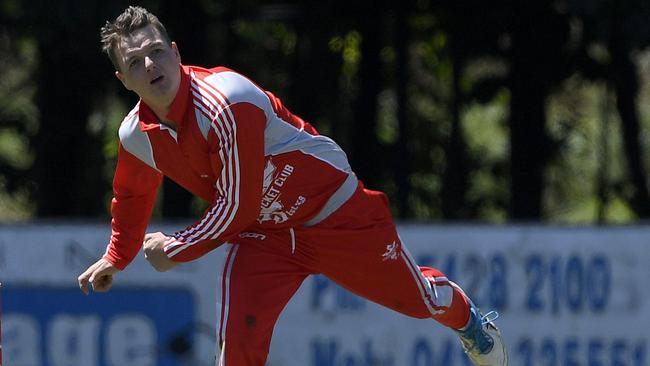 Jarryd Vernon in action for Gisborne. Picture: Andy Brownbill