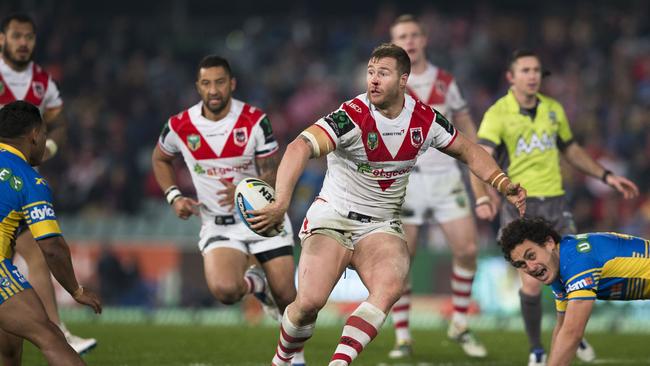 Trent Merrin on the attack for St George. Parramatta Eels Vs St George Illawarra Dragons at Pirtek Stadium on Saturday 27th June 2015. Pic: Mitch Cameron