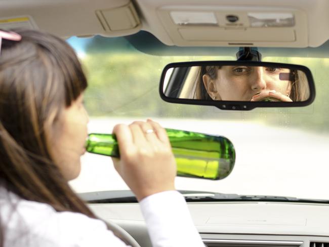 RendezView. Drunk driver. Woman drinking in car. (Pic: iStock)