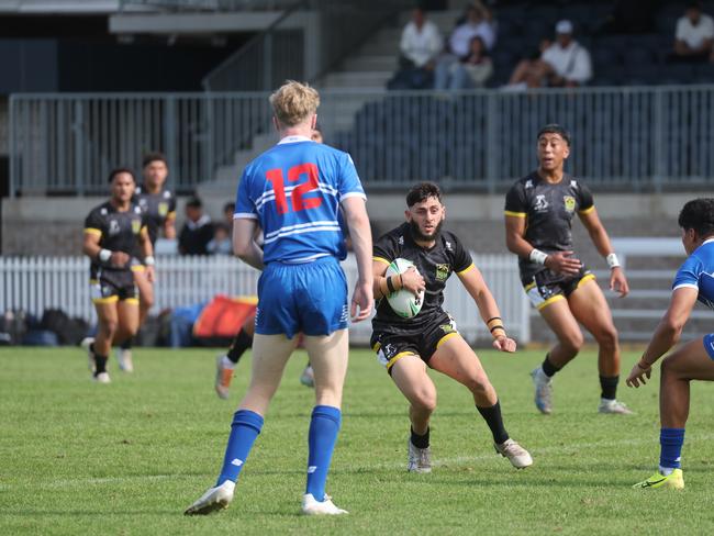 St Dominic's College (Blue) v Bass Hill HS. Picture: Tim Hunter.
