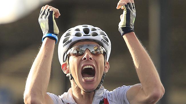 Portugal's Alberto Rui Costa crosses the finnish line of the elite men's road race UCI World Championship in Florence first.